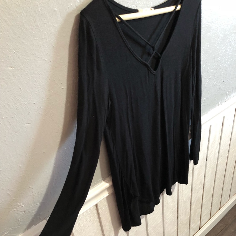 Long sleeve black tee